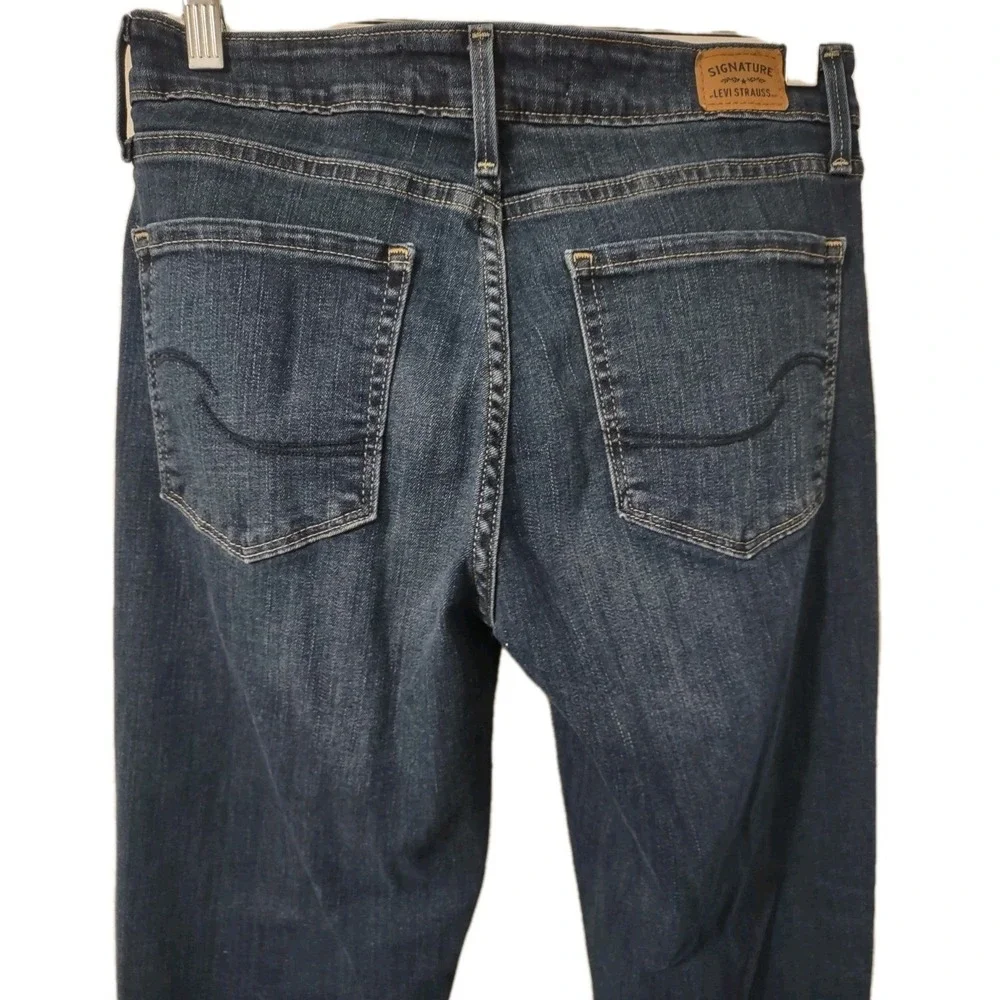 Jeans Signature by Levi Strauss Slim Mid‎ Rise Blue 8M W29 L30 Women's Normcore